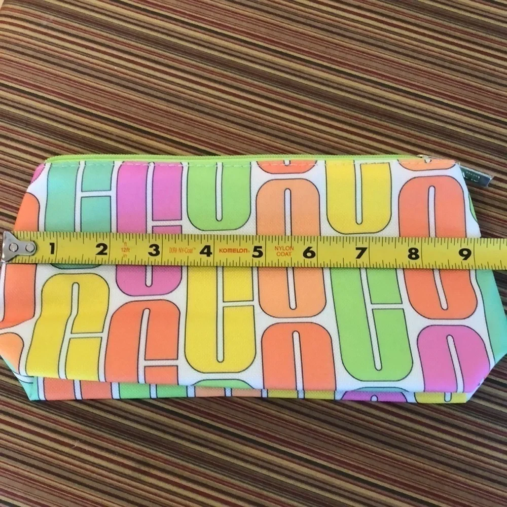 Clinique Pouch
